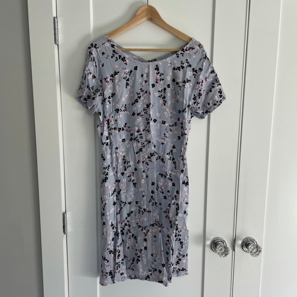 Seraphine Lilac Floral Maternity Dress Size 10 NWT - Picture 2 of 4